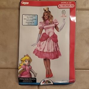 Nintendo Super Mario Brothers Deluxe Princess Peach Costume